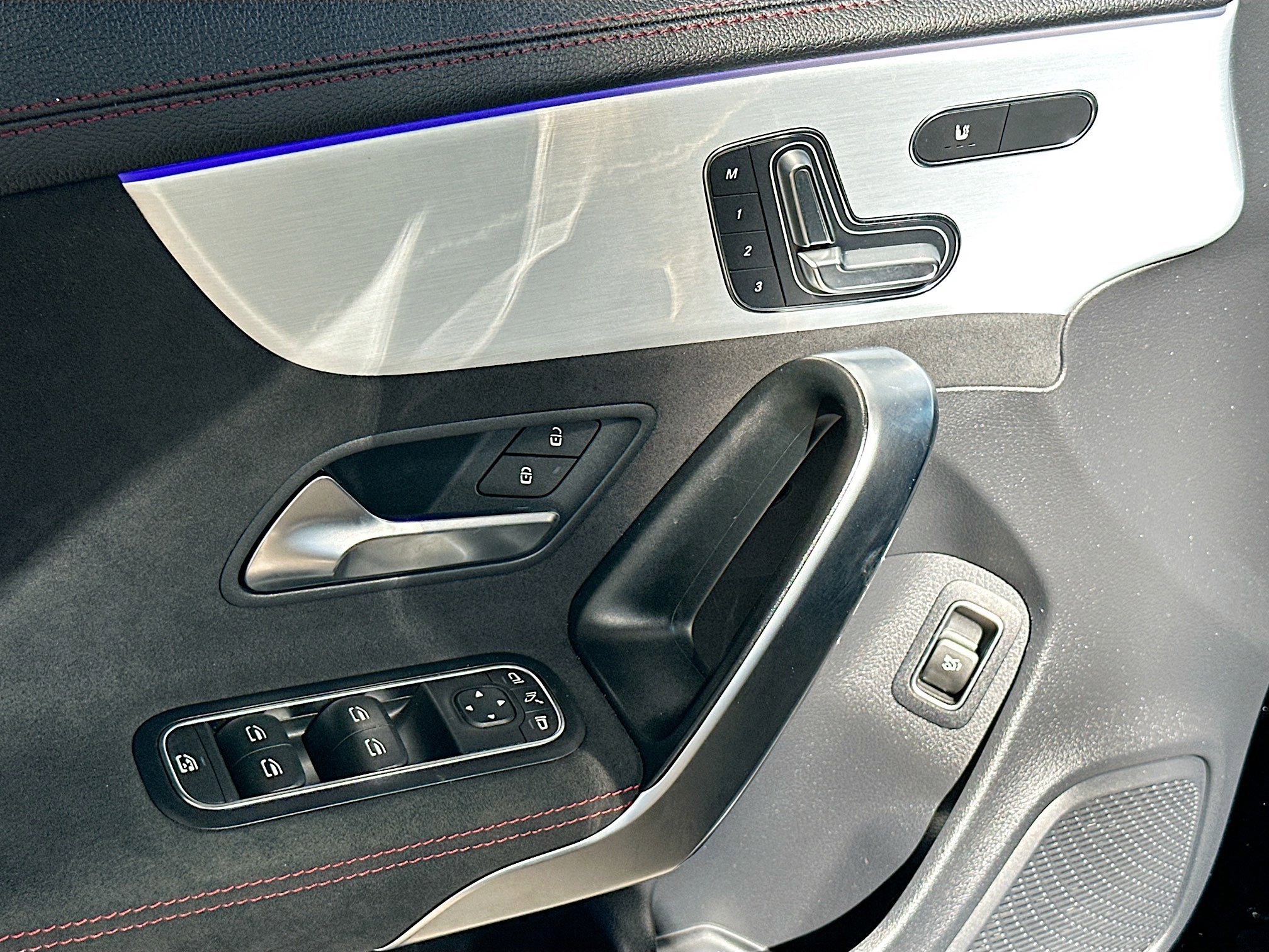 Used 2023 Mercedes-Benz CLA 250 image 18