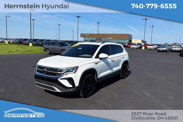 Used 2024 Volkswagen Taos SEL AWD/4WD image 3