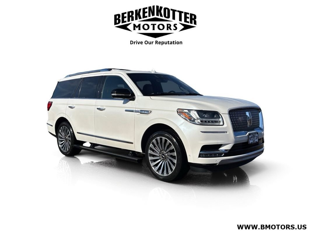 Used 2018 Lincoln Navigator Reserve w/ Technology Package AWD/4WD image 1