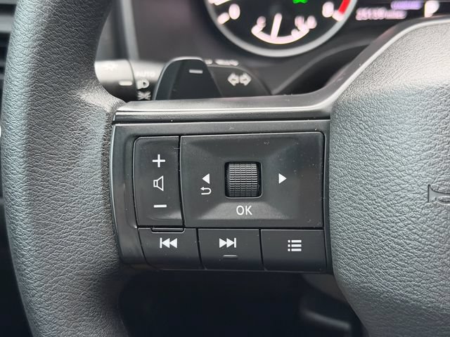 Used 2025 Nissan Rogue S FWD image 27