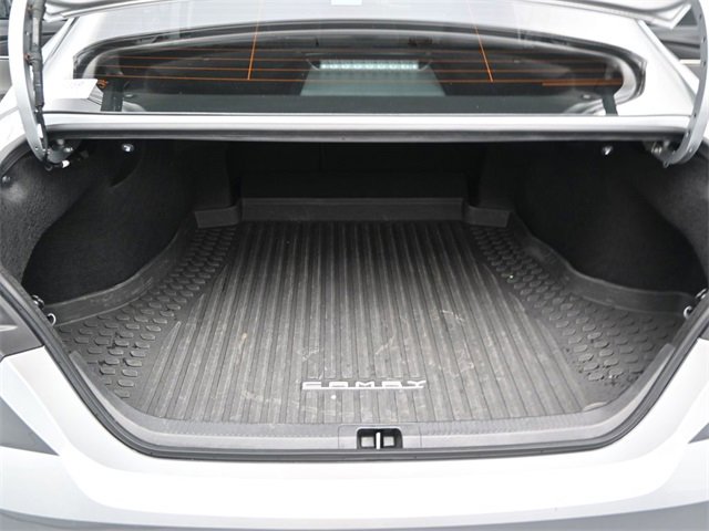 Used 2025 Toyota Camry LE image 12