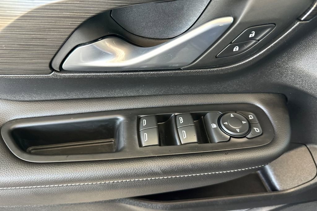 Used 2022 GMC Terrain SLE w/ LPO, Floor Liner Package image 15