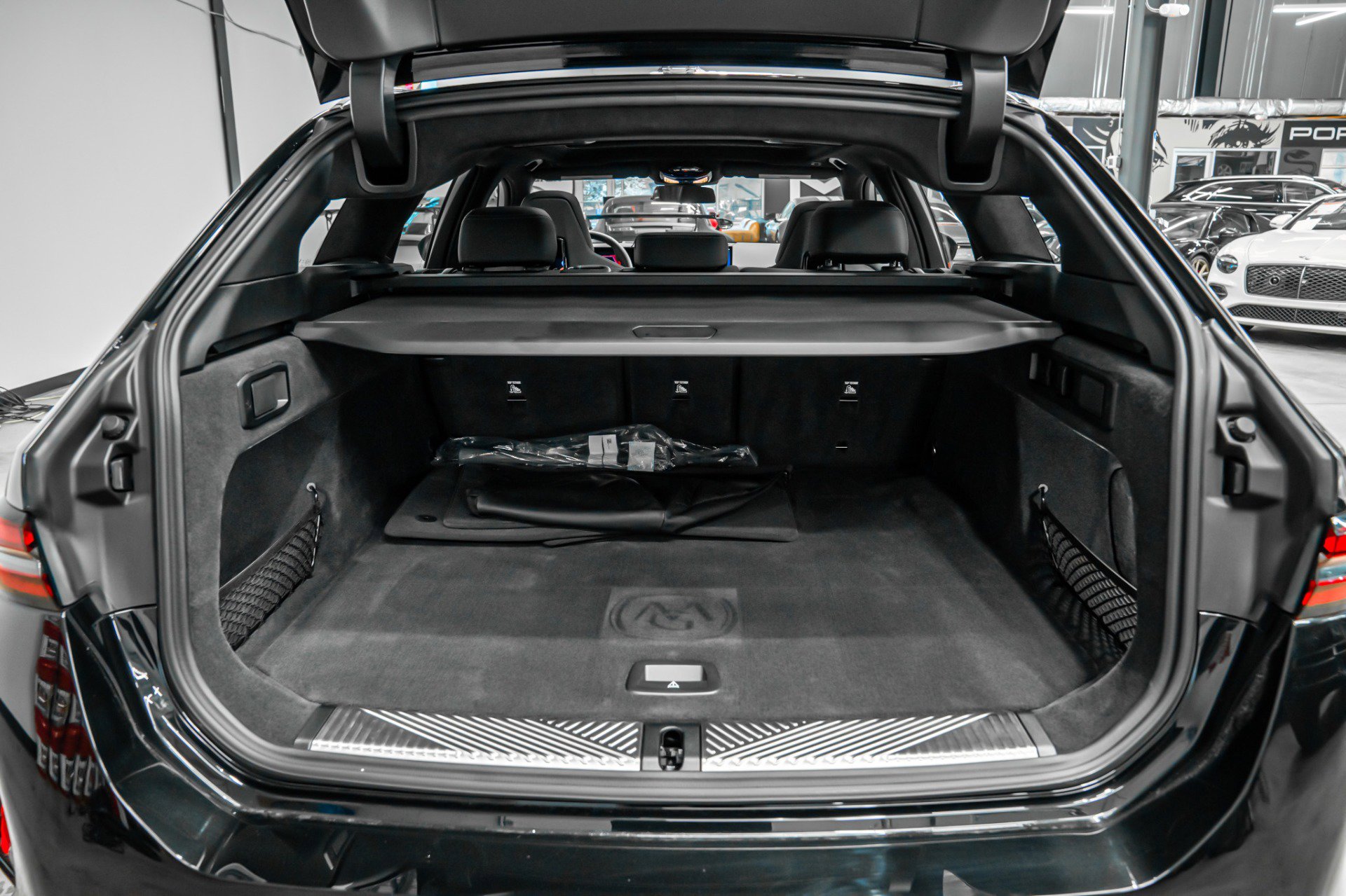 Used 2025 BMW M5 Touring w/ M Driver's Package image 18