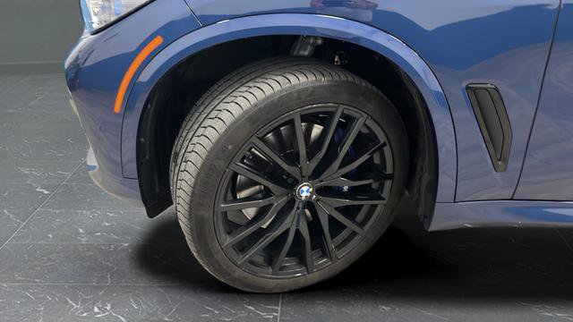 Used 2022 BMW X5 M50i w/ Executive Package AWD/4WD image 38