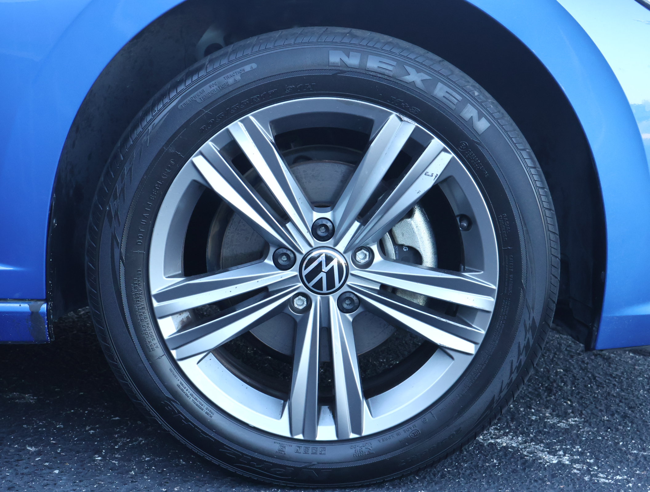 Used 2023 Volkswagen Jetta SE w/ Panoramic Sunroof Package FWD image 22