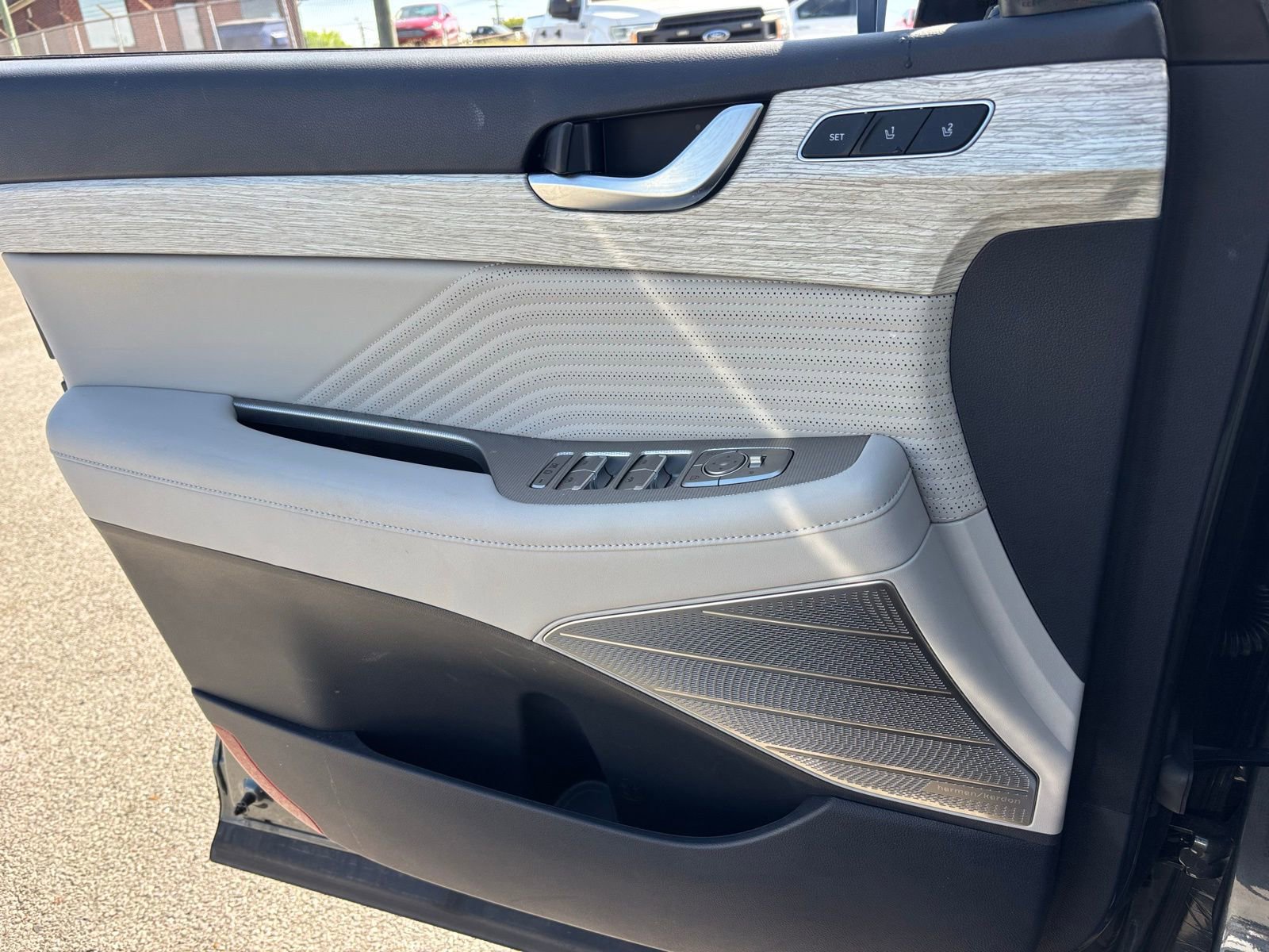 Used 2025 Hyundai Palisade Calligraphy image 7