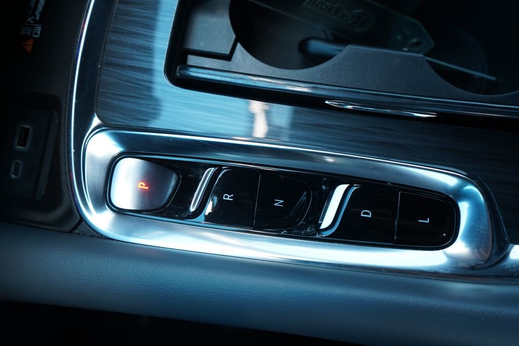 Used 2024 Buick Enclave Premium FWD image 42
