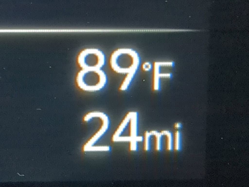 New 2025 Hyundai Venue Limited image 32