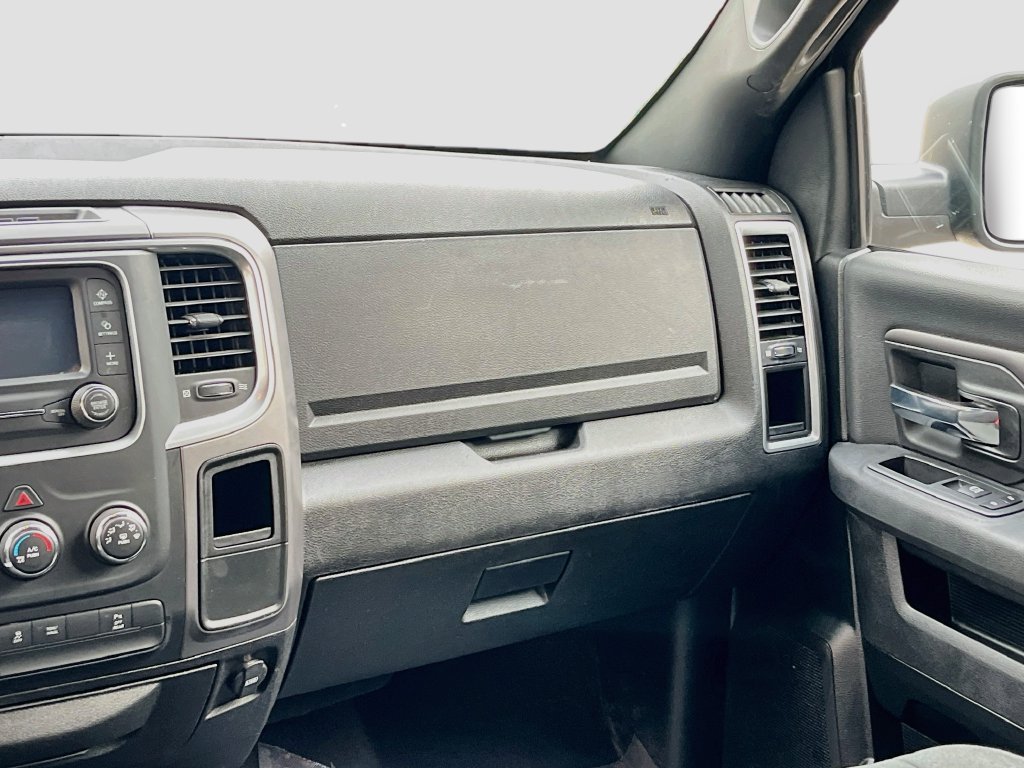 Used 2022 RAM 1500 Warlock AWD/4WD image 22