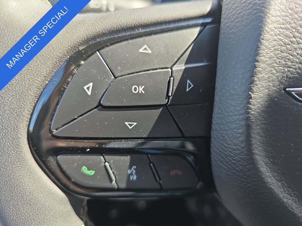 Used 2025 Chrysler Pacifica Limited FWD image 19