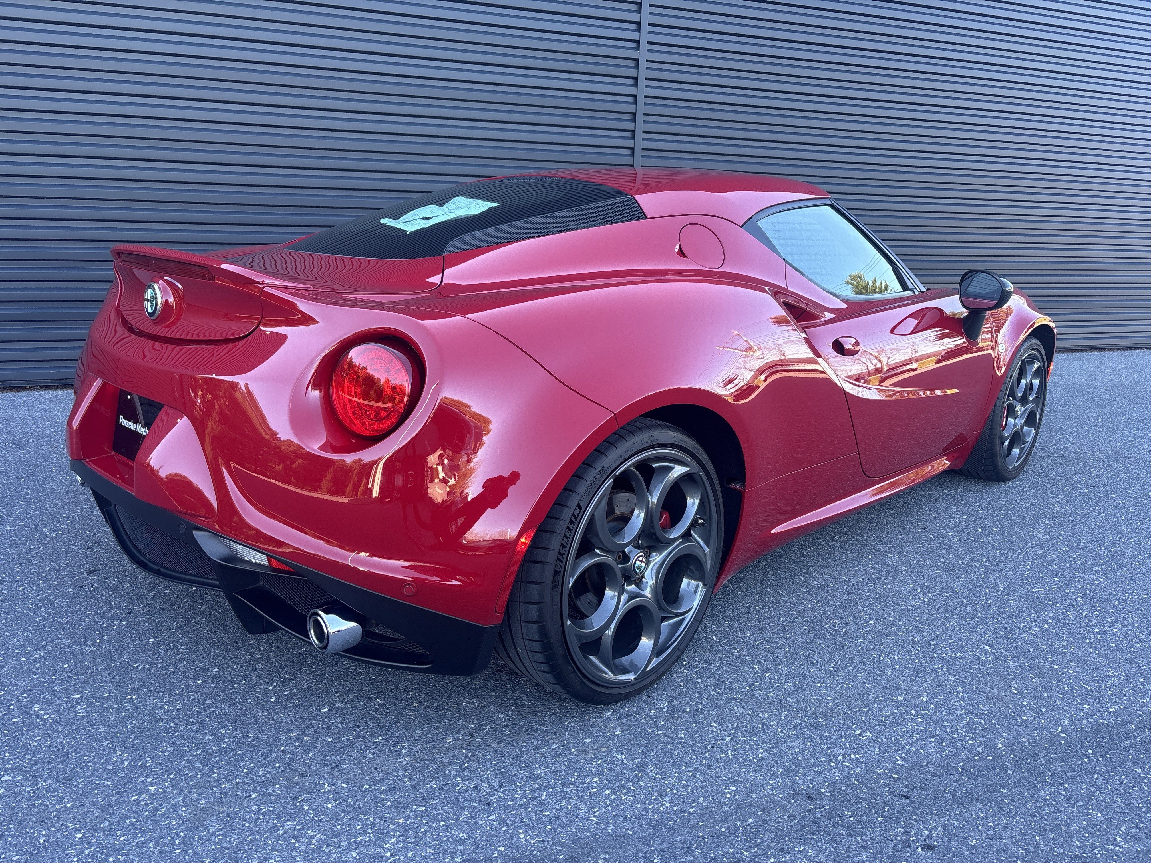 Used 2015 Alfa Romeo 4C Coupe w/ Leather Interior Group image 5