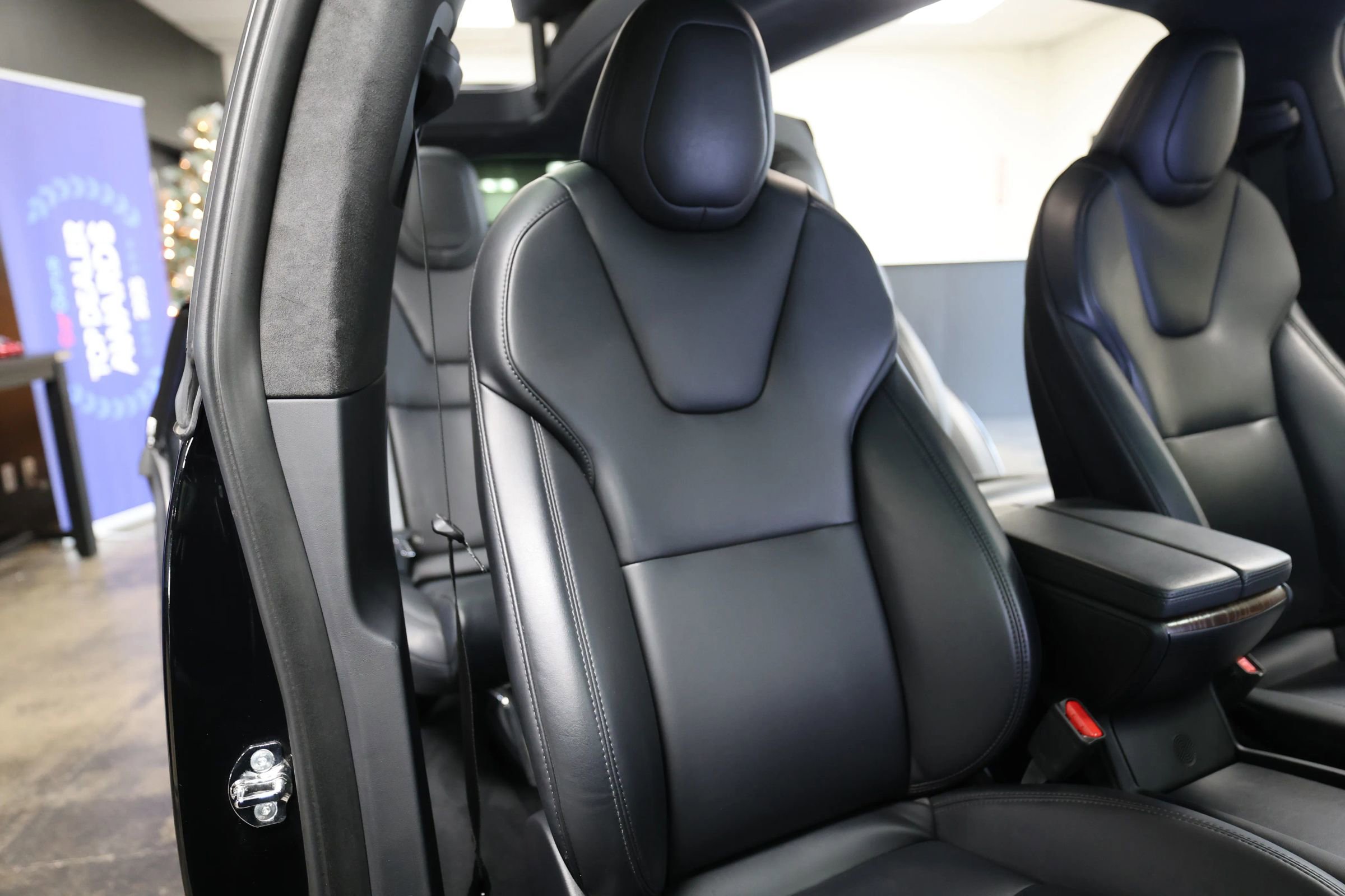 Used 2020 Tesla Model X Long Range image 33