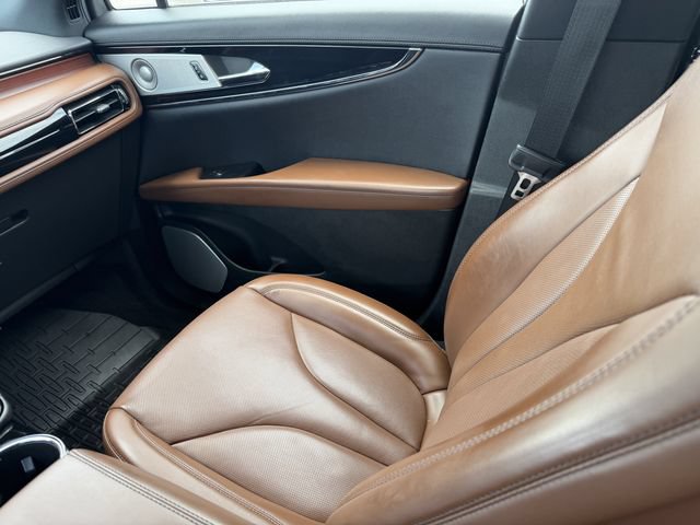 Used 2023 Lincoln Nautilus Reserve w/ Equipment Group 202A AWD/4WD image 19