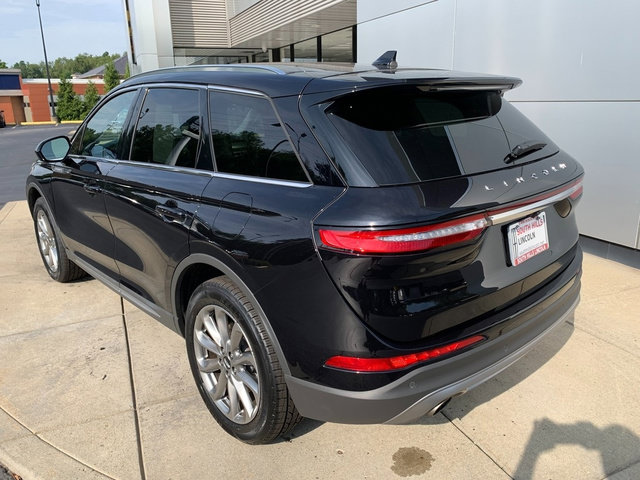 Used 2022 Lincoln Corsair AWD w/ Premium Package image 3