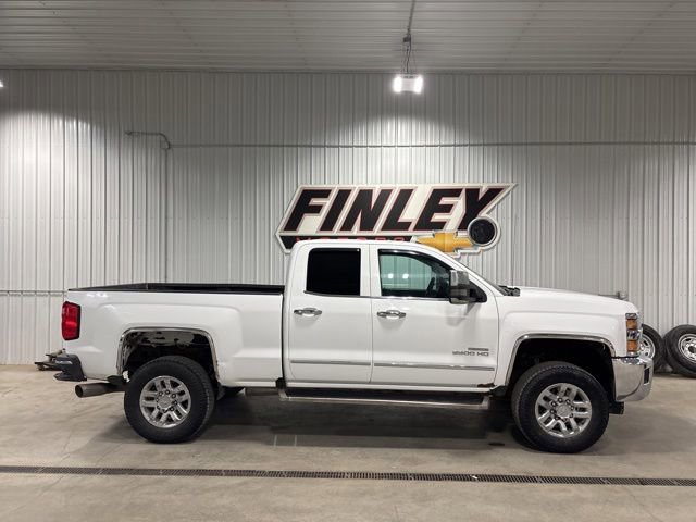 Used 2017 Chevrolet Silverado 2500 W/T w/ WT Convenience Package AWD/4WD image 2
