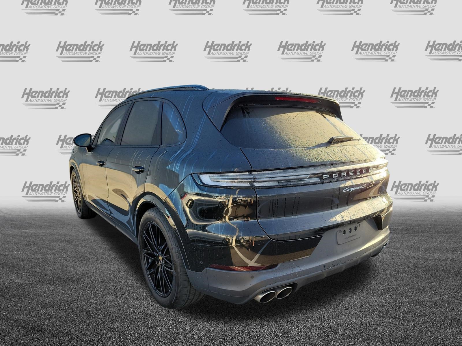 Used 2024 Porsche Cayenne S AWD/4WD image 8