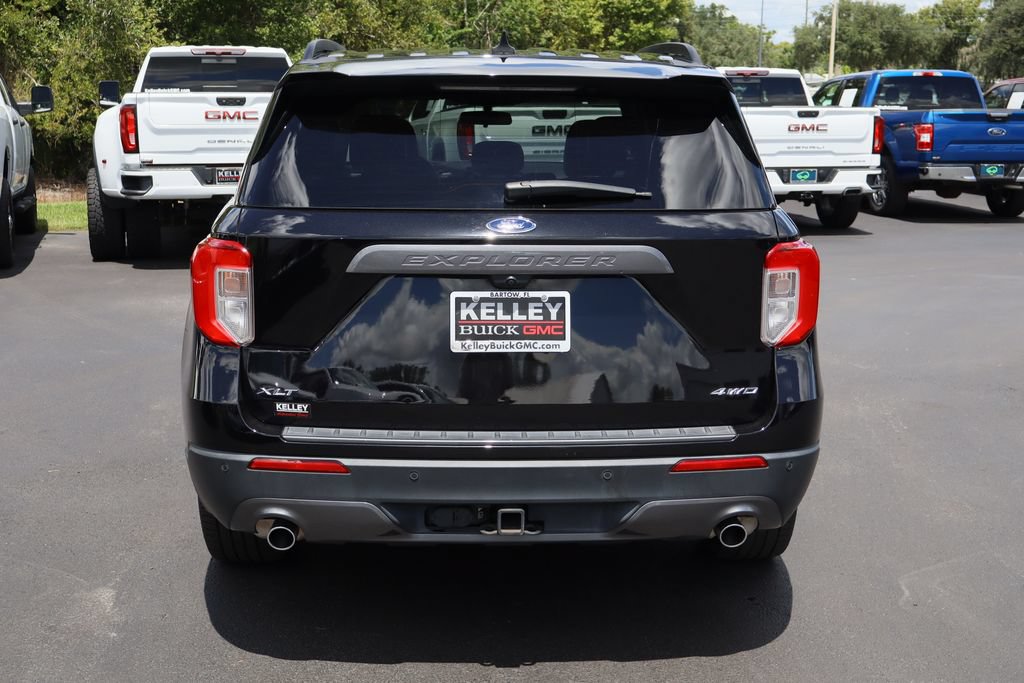 Used 2021 Ford Explorer XLT w/ Equipment Group 202A AWD/4WD image 8