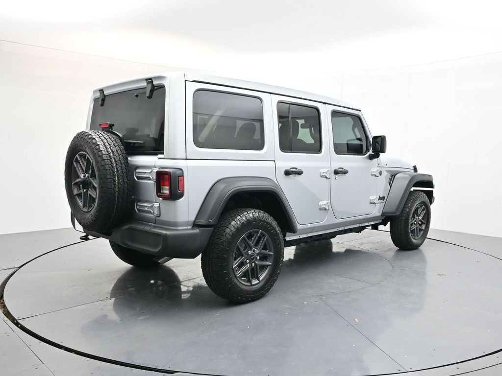 Used 2024 Jeep Wrangler Sport S image 7