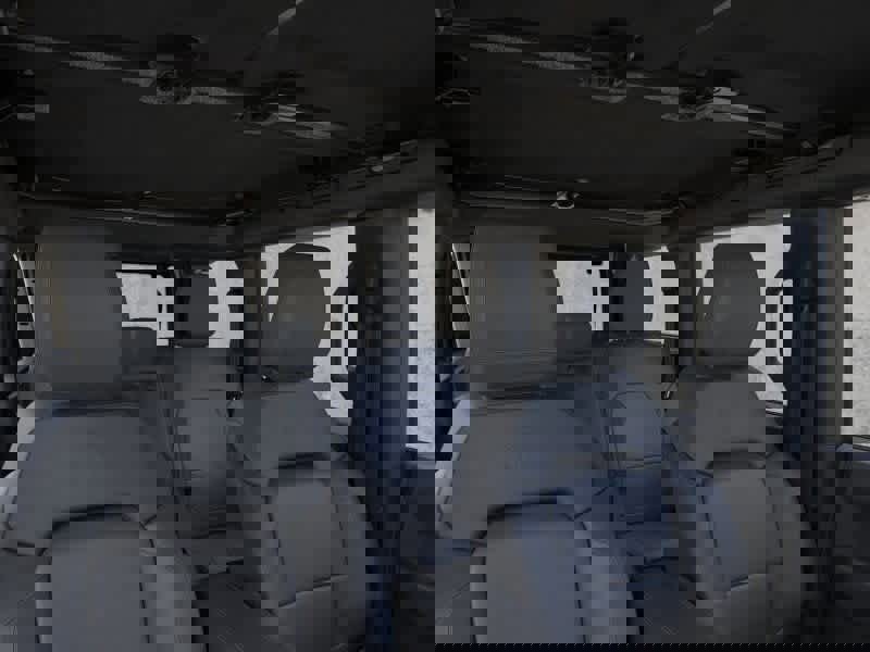 New 2025 Ford Bronco Badlands image 12