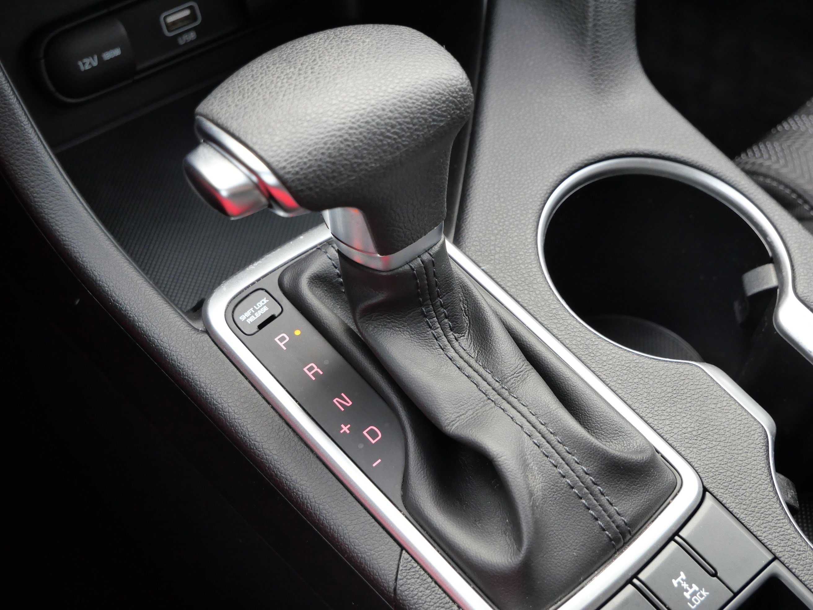 Used 2020 Kia Sportage LX image 25