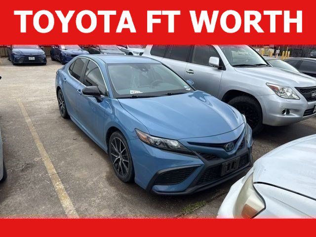 Used 2024 Toyota Camry SE FWD image 1