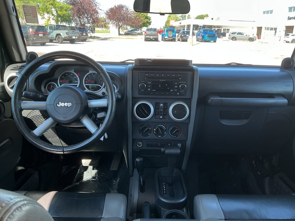 Used 2010 Jeep Wrangler Unlimited Sahara w/ Dual Top Group AWD/4WD image 12