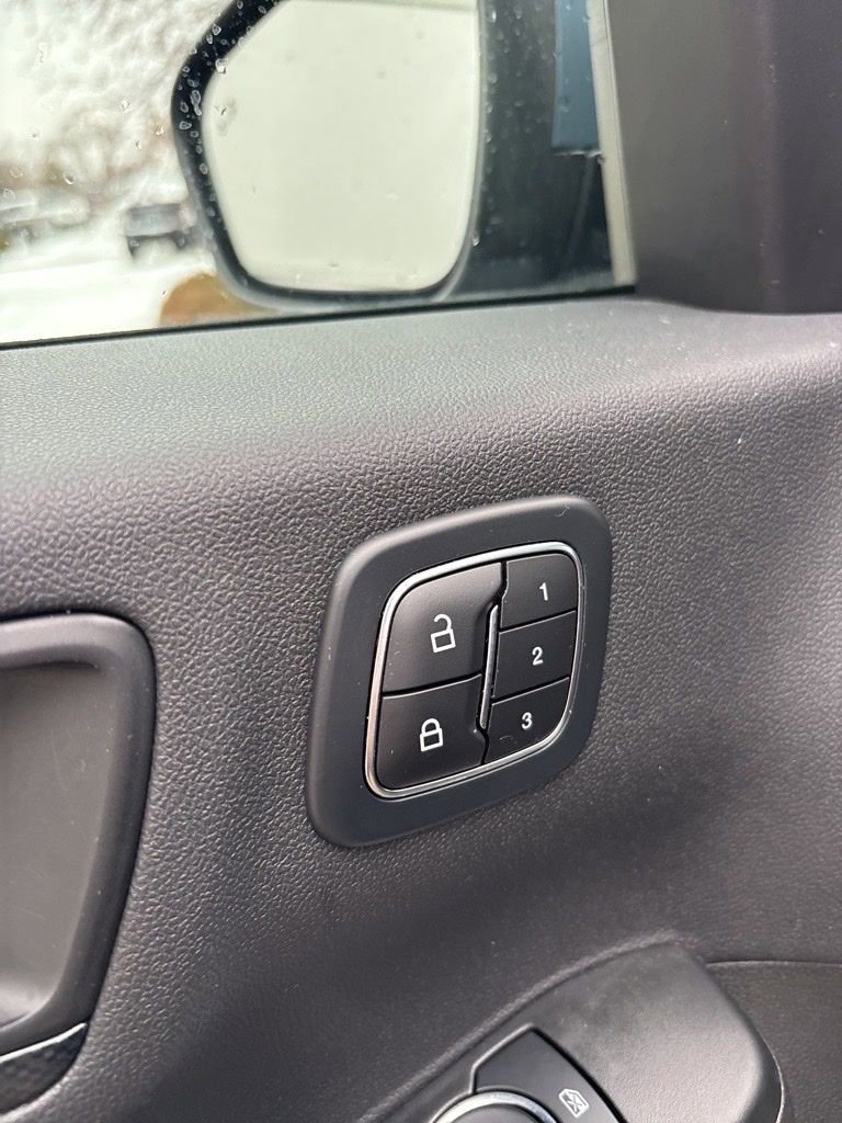 Used 2023 Ford Escape ST-Line Select w/ Tech Pack #2 image 9