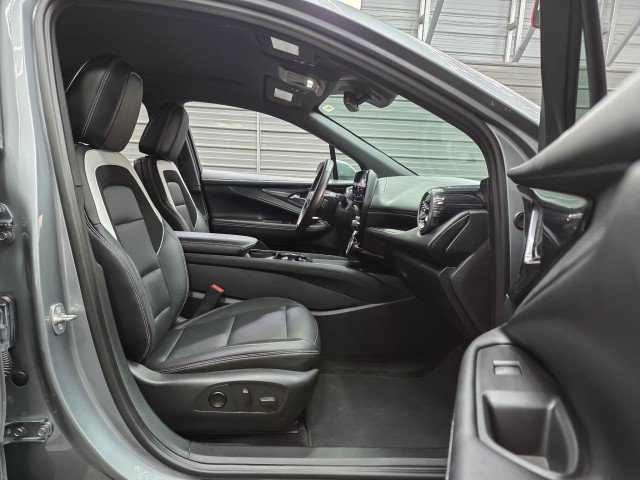 Used 2024 Chevrolet Blazer EV LT AWD/4WD image 14