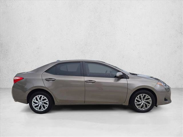 Used 2018 Toyota Corolla LE FWD image 4