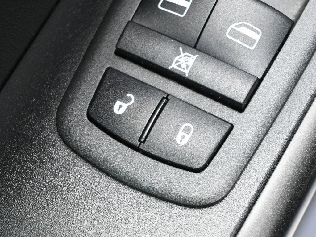 Used 2022 Jeep Cherokee Trailhawk w/ Premium Leather Package image 15