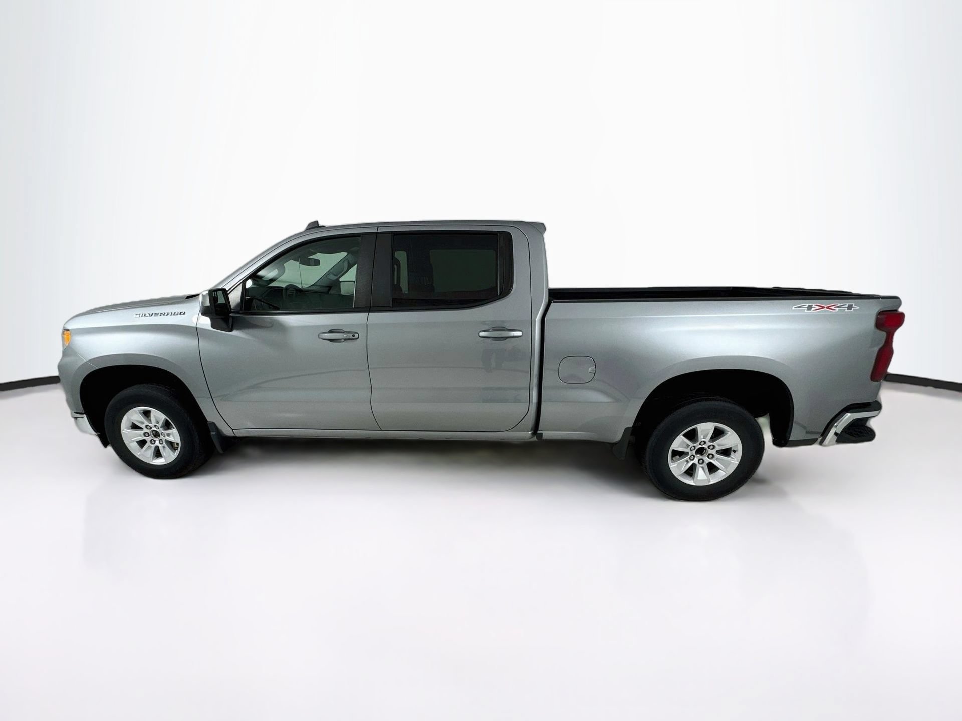 Used 2023 Chevrolet Silverado 1500 LT w/ Protection Package AWD/4WD image 5