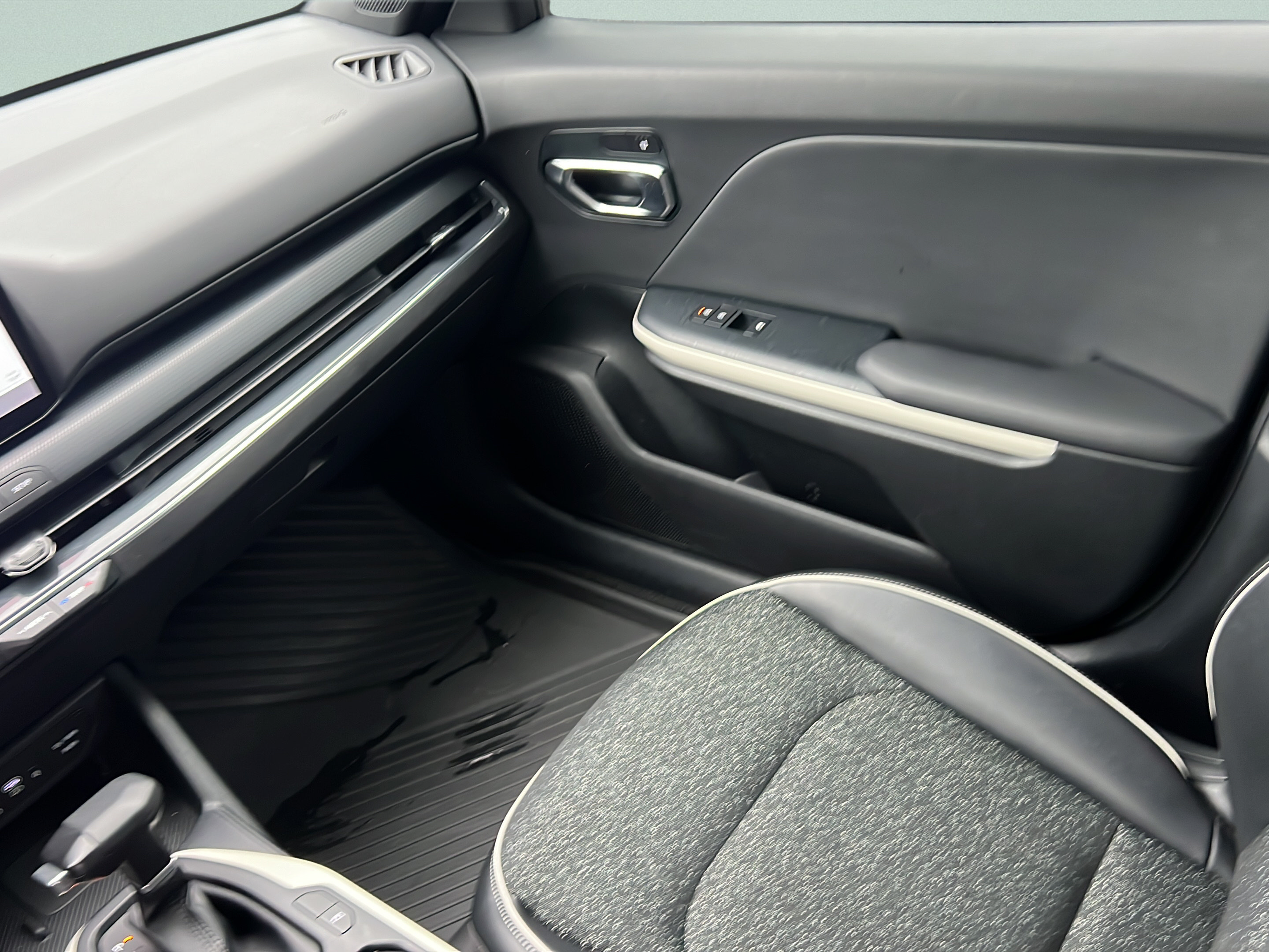 Certified 2025 Kia K4 GT-Line FWD image 15