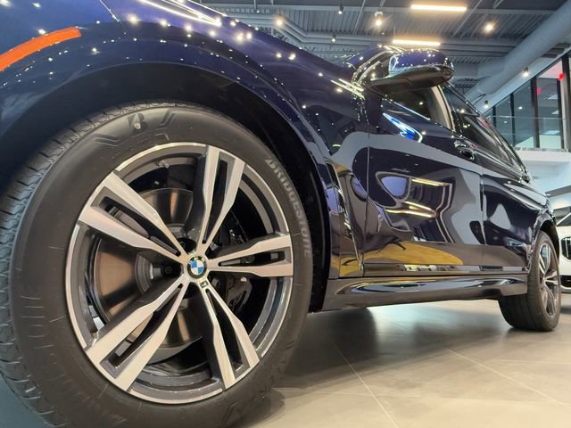 New 2026 BMW X7 xDrive40i image 9