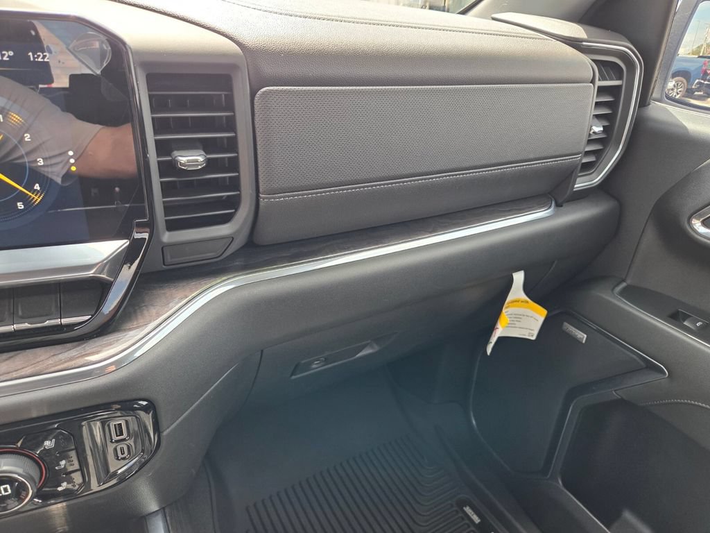 Used 2024 Chevrolet Silverado 1500 LTZ RWD image 28