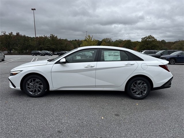New 2026 Hyundai Elantra Blue image 4