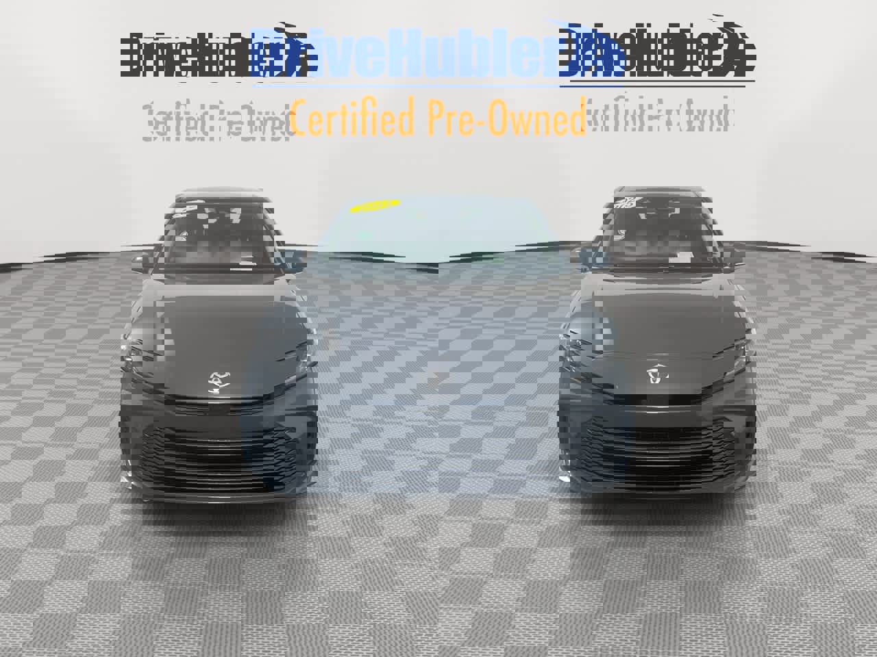 Used 2025 Toyota Camry LE image 3