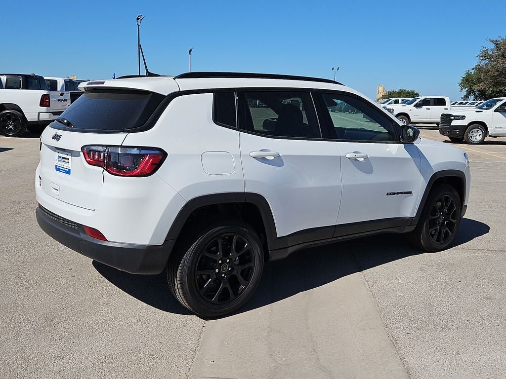 New 2026 Jeep Compass Latitude AWD/4WD image 8