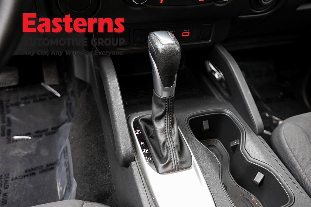 Used 2022 Nissan Frontier S RWD image 12