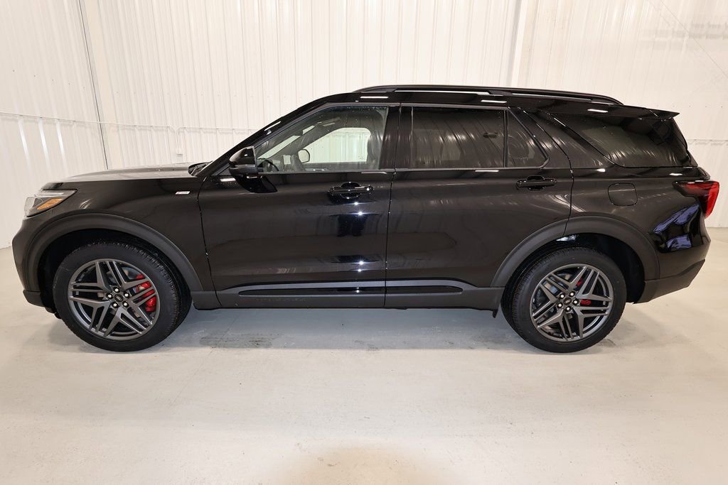 New 2026 Ford Explorer ST-Line w/ ST-Line Street Pack image 5