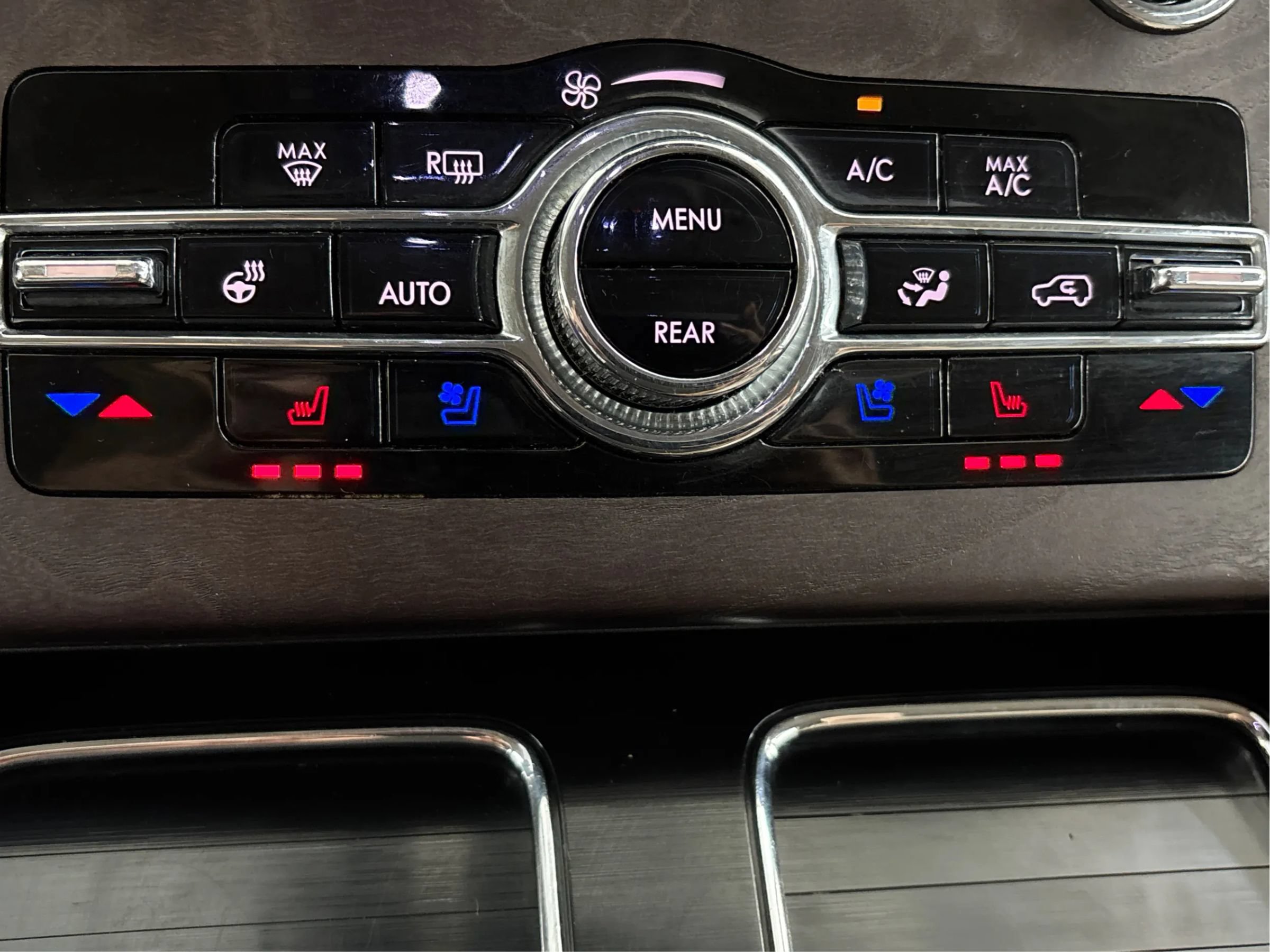 Used 2023 Lincoln Aviator Reserve w/ Equipment Group 201A AWD/4WD image 44