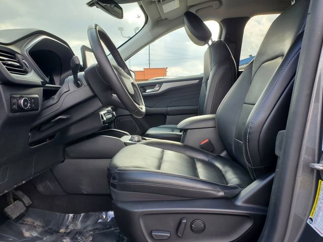 Certified 2023 Ford Escape Platinum image 5