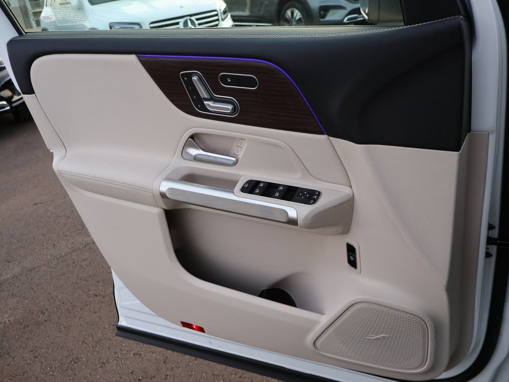 New 2026 Mercedes-Benz GLB 250 4MATIC image 37