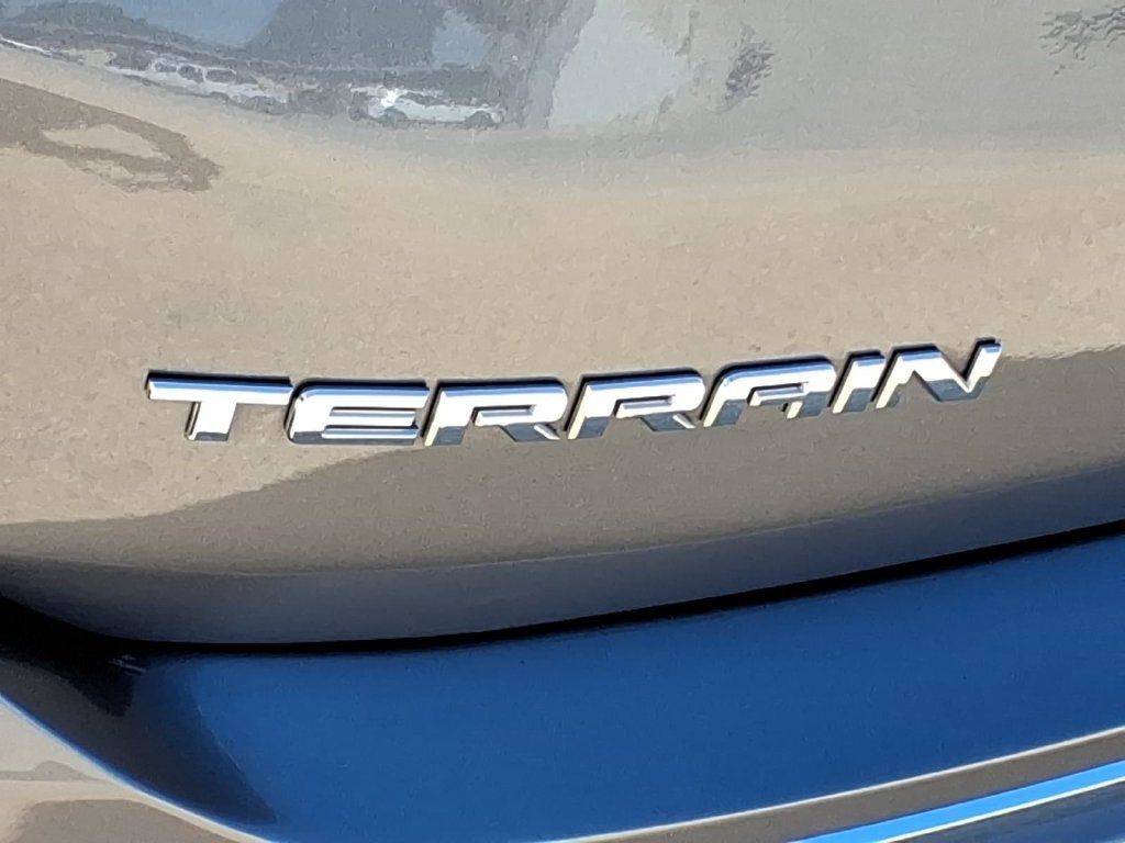 Used 2020 GMC Terrain Denali w/ Denali Premium Package FWD image 10