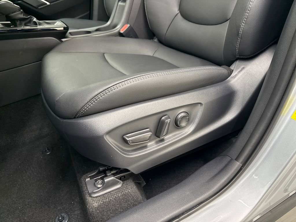 Used 2026 Toyota Corolla Cross XLE w/ Convenience Package image 12