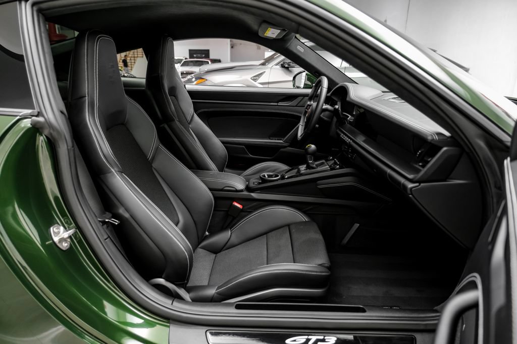 Used 2026 Porsche 911 GT3 RWD image 40
