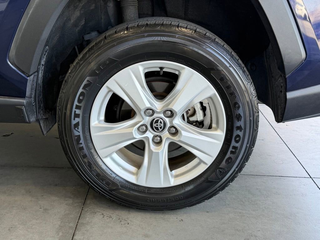 Certified 2021 Toyota RAV4 XLE AWD/4WD image 16