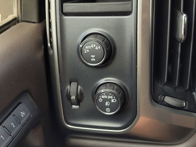 Used 2018 Chevrolet Silverado 1500 LTZ w/ Sport Package image 18