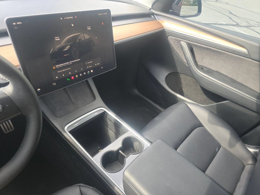 Used 2022 Tesla Model Y Performance AWD/4WD image 26