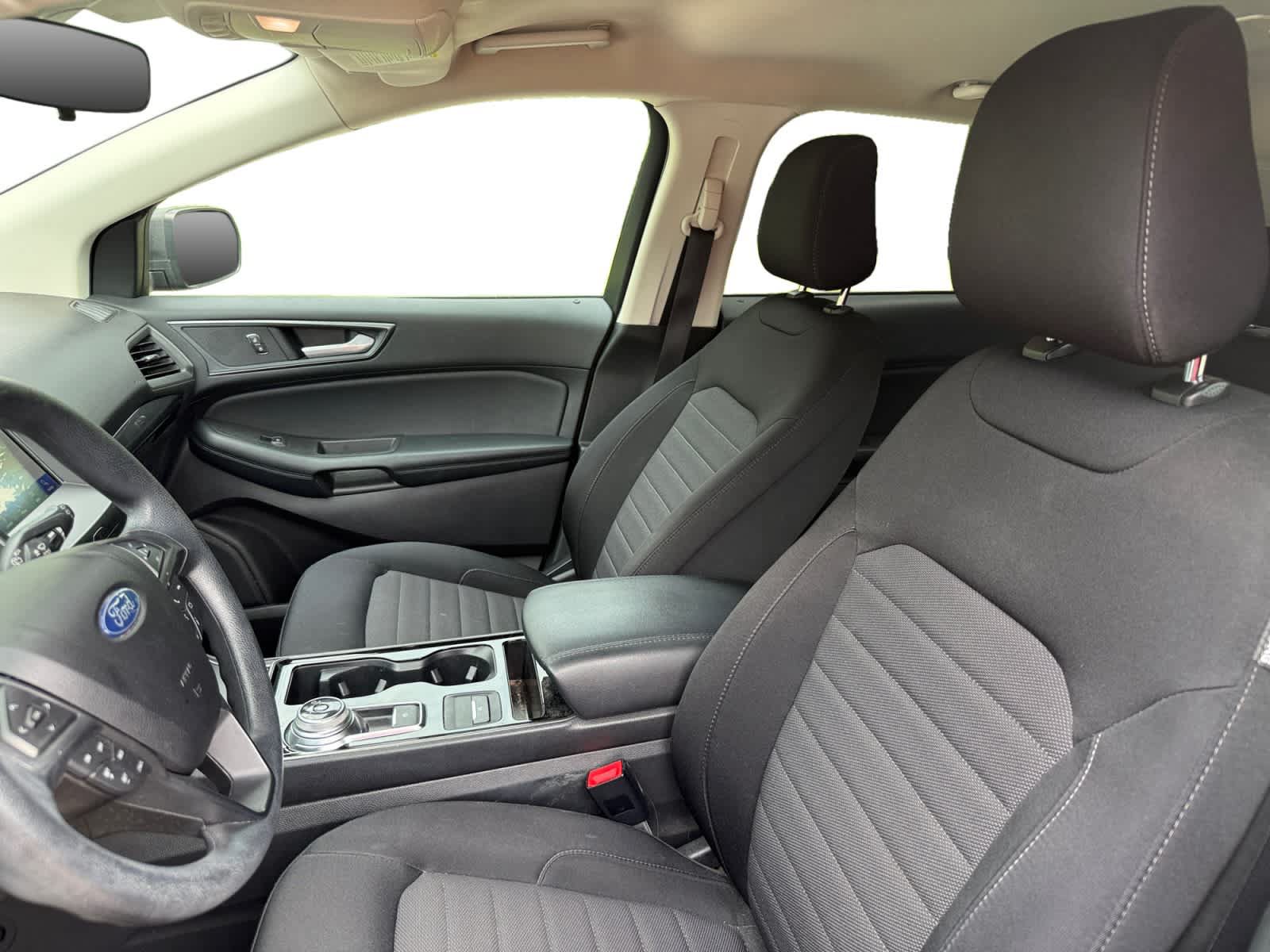 Used 2020 Ford Edge SE FWD image 11
