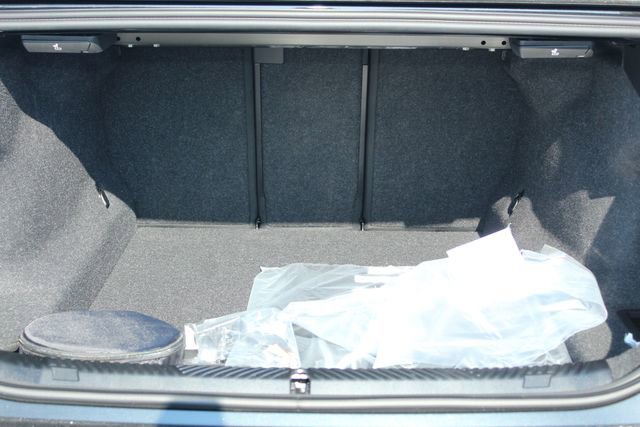 New 2026 BMW 530i xDrive w/ Executive Package image 8